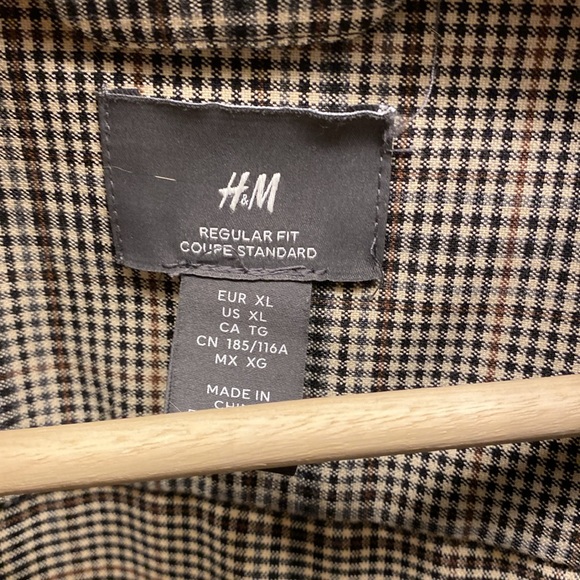 H&M Beige Plaid Sweater Vest - Picture 3 of 3